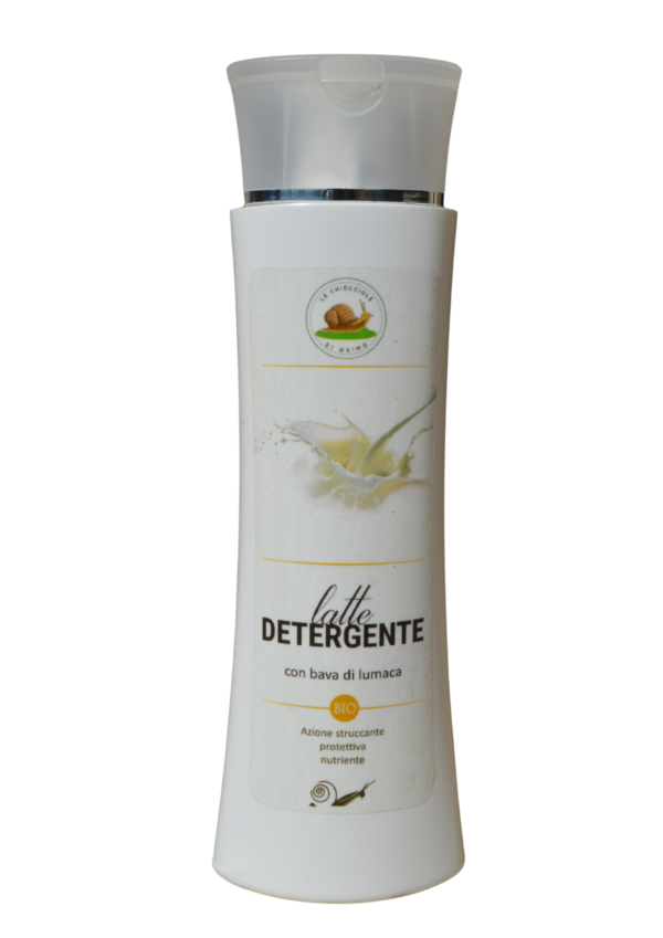 Latte detergente con bava di lumaca, oli naturali e vitamina E, deterge e idrata la pelle lasciandola luminosa